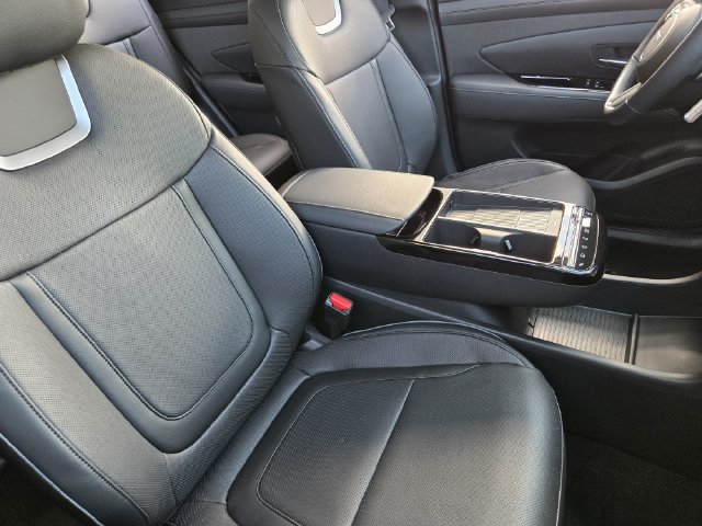 Certified 2026 Hyundai Tucson Limited AWD/4WD image 9