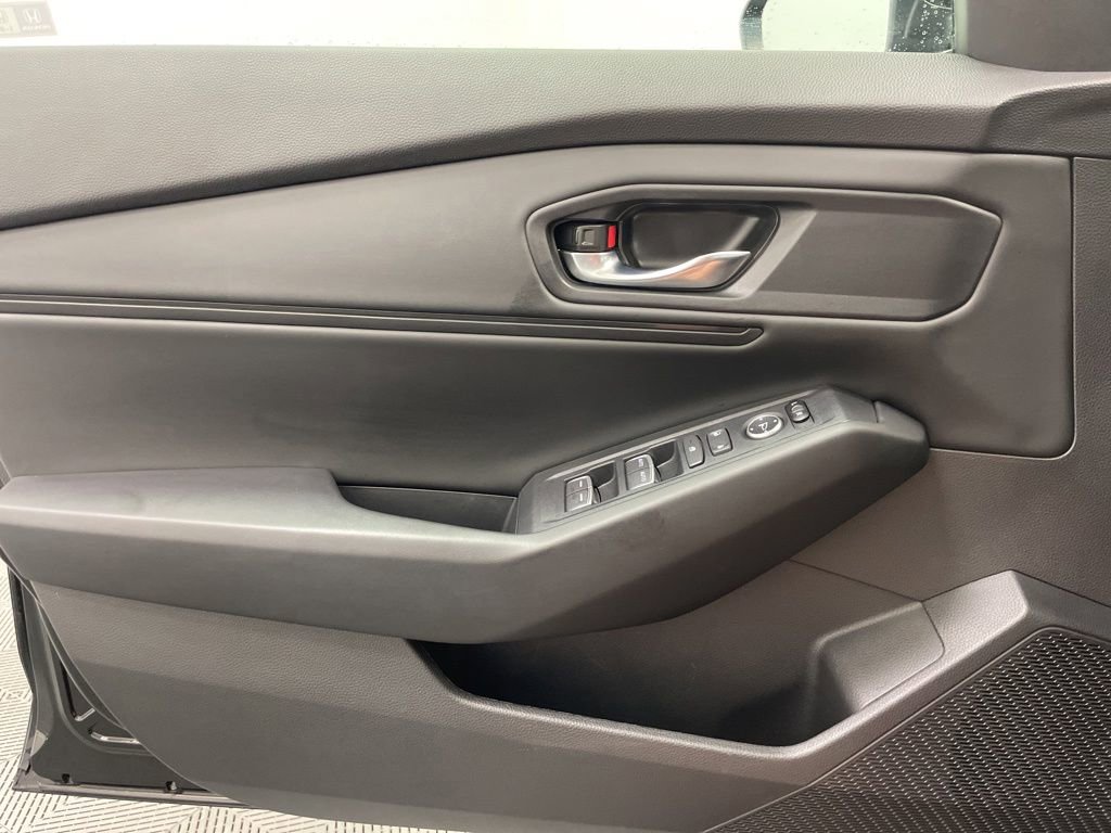 Used 2023 Honda Accord EX image 24
