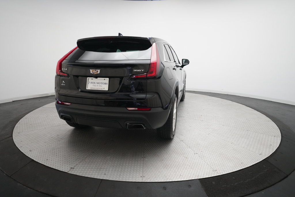 Used 2020 Cadillac XT4 Luxury w/ Cold Weather Package AWD/4WD image 13