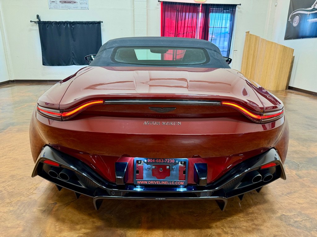 Used 2021 Aston Martin V8 Vantage Roadster image 16