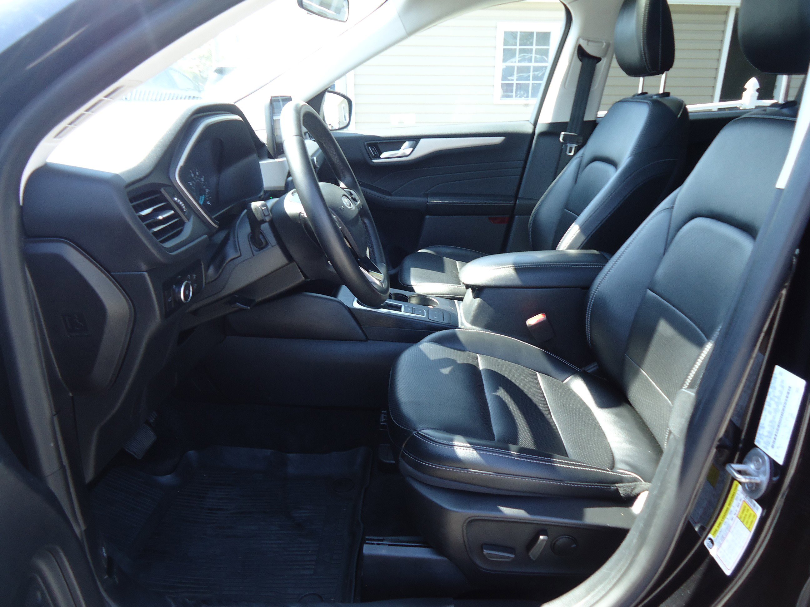 Used 2022 Ford Escape SEL image 23