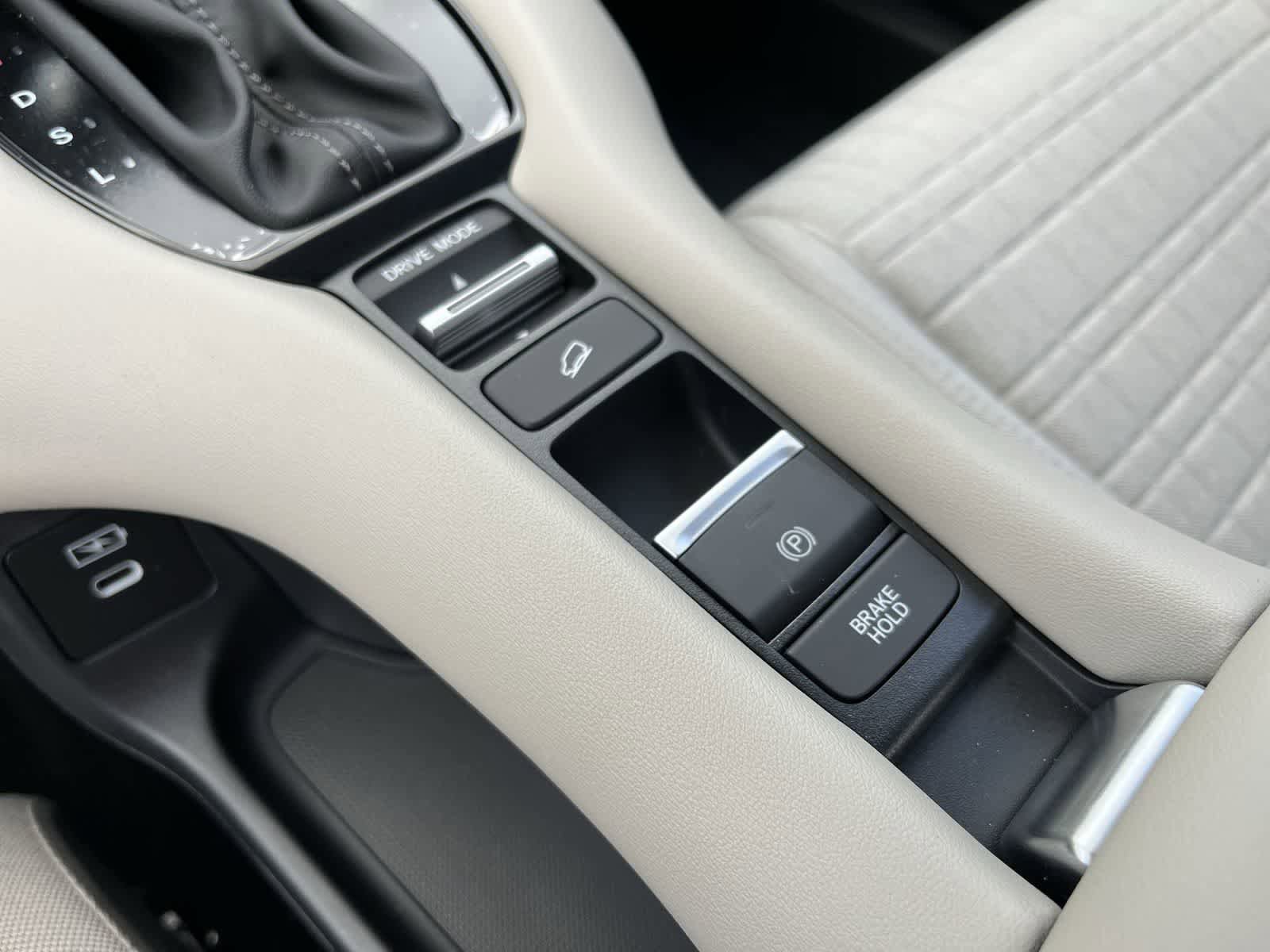 New 2026 Honda HR-V LX image 22