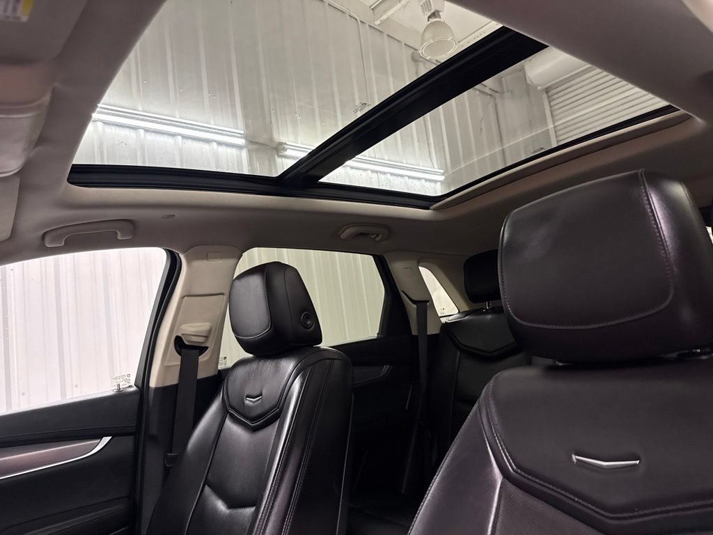 Used 2017 Cadillac XT5 Luxury FWD image 37