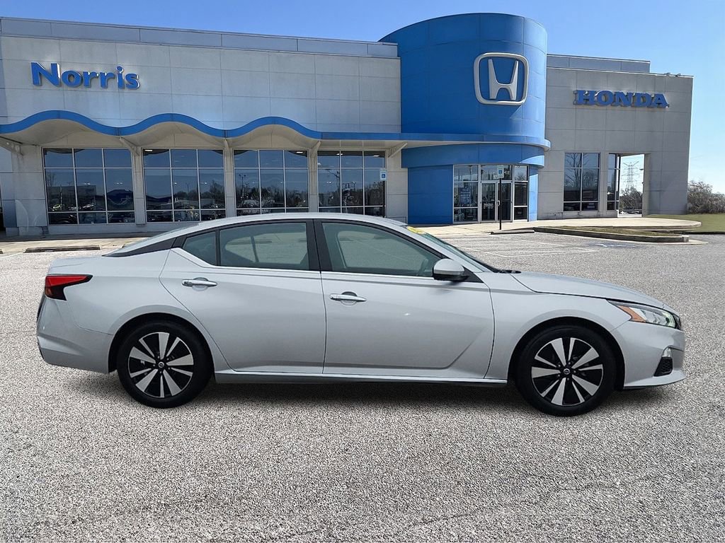 Used 2022 Nissan Altima 2.5 SV image 5