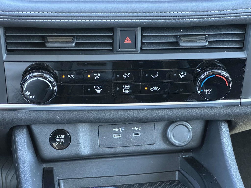 Used 2026 Nissan Rogue S FWD image 18