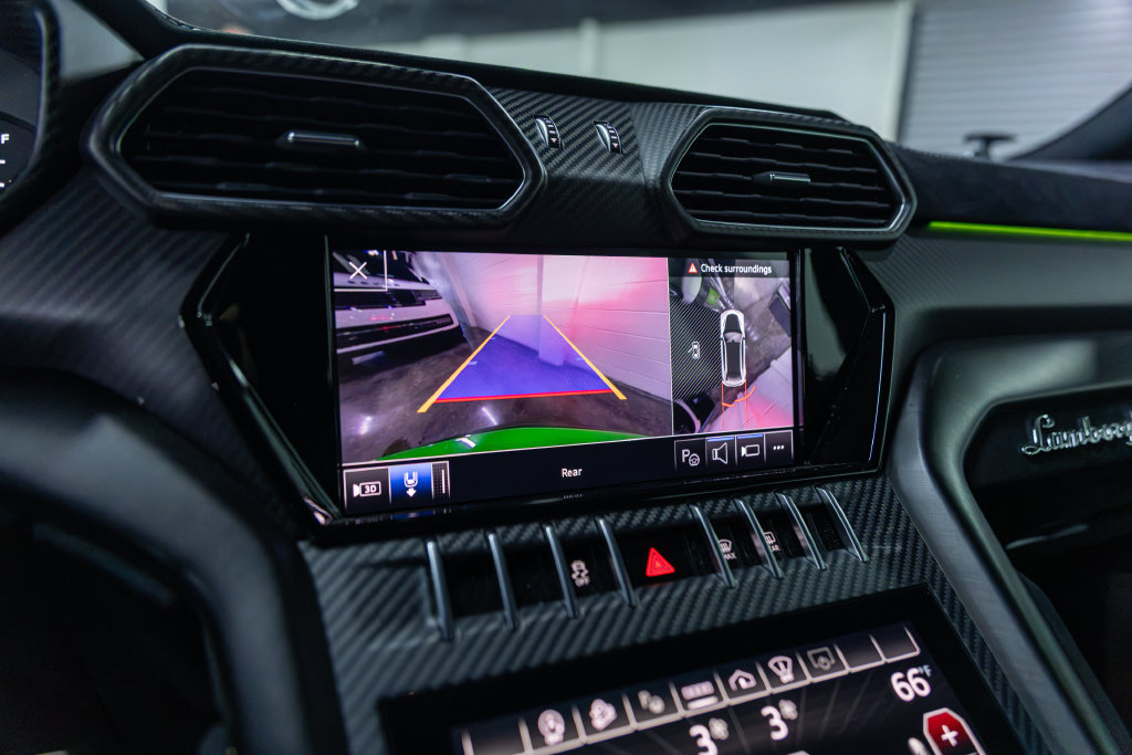 Used 2023 Lamborghini Urus Performante AWD/4WD image 45
