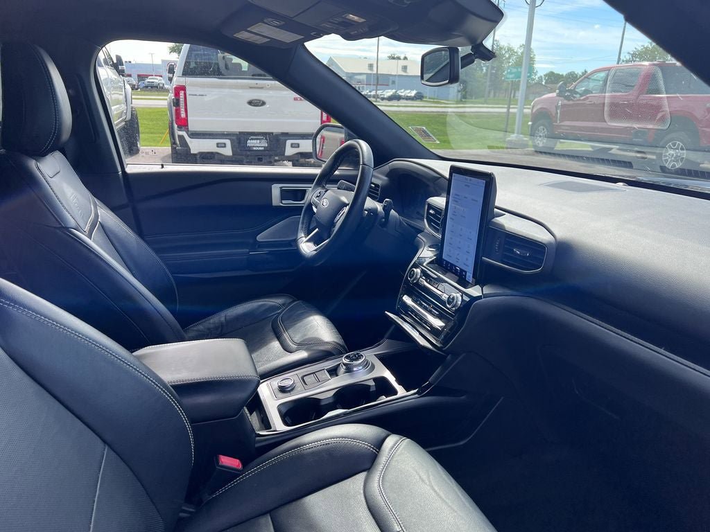 Used 2022 Ford Explorer ST w/ ST Street Pack AWD/4WD image 19