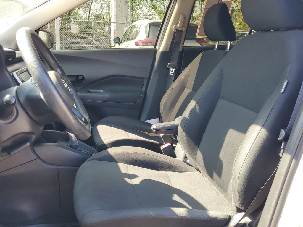 Used 2023 Nissan Kicks S FWD image 16