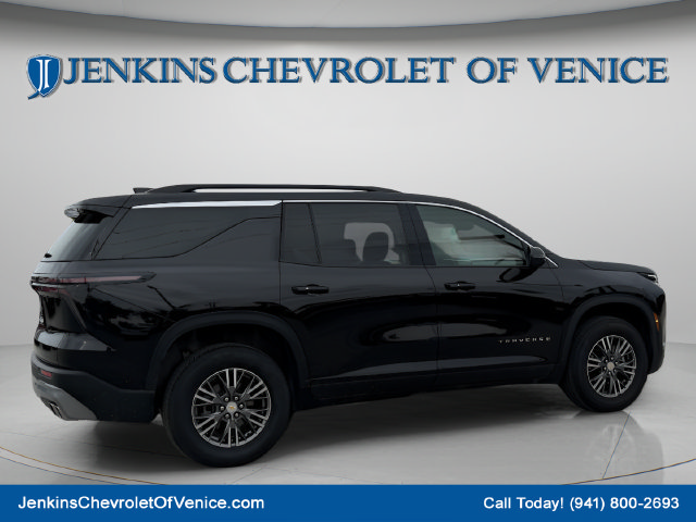 Used 2026 Chevrolet Traverse LT FWD image 4