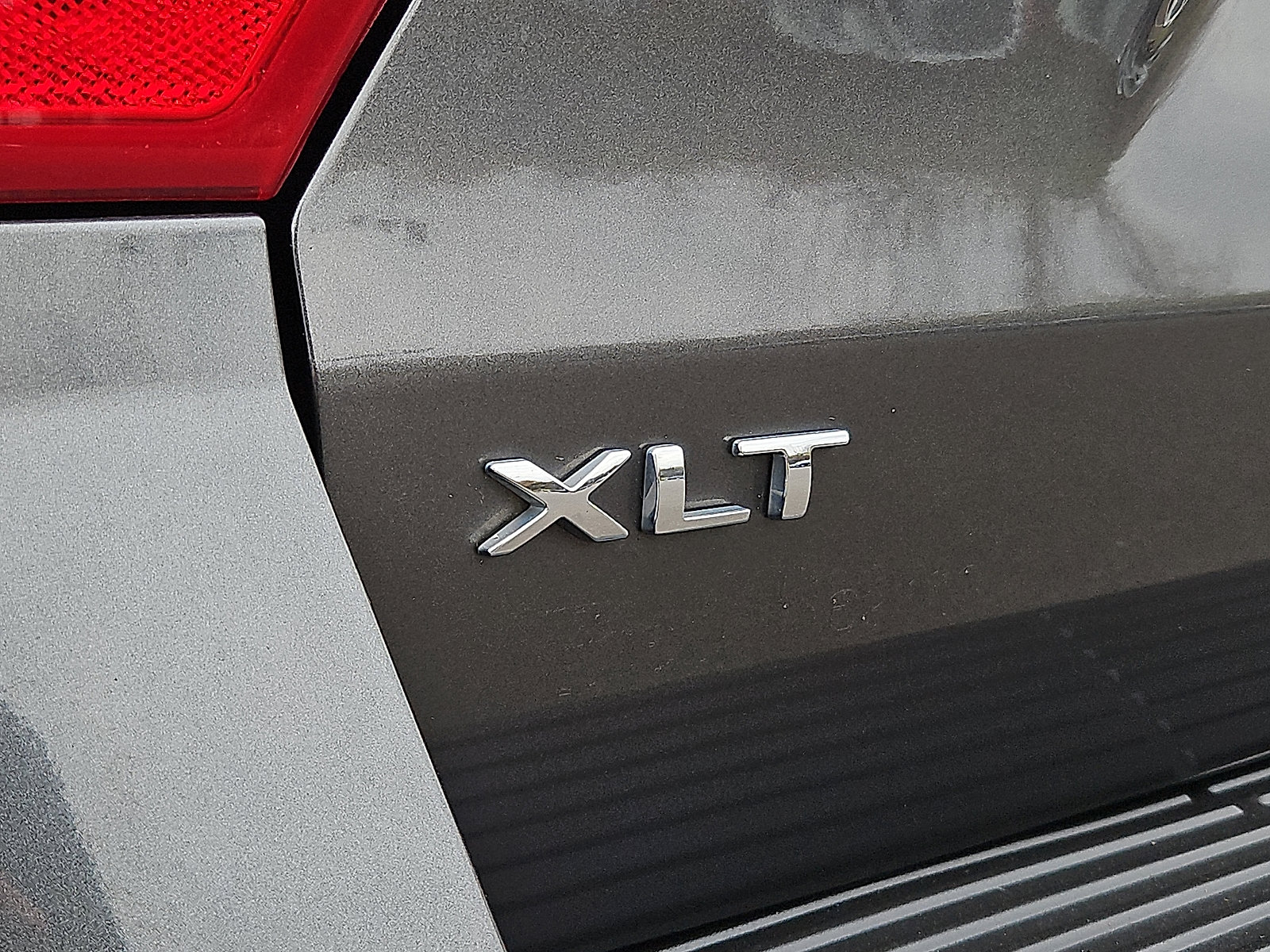 Used 2020 Ford Expedition XLT image 30