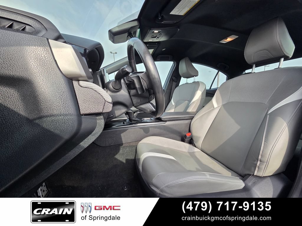 Used 2025 Toyota Camry SE FWD image 22
