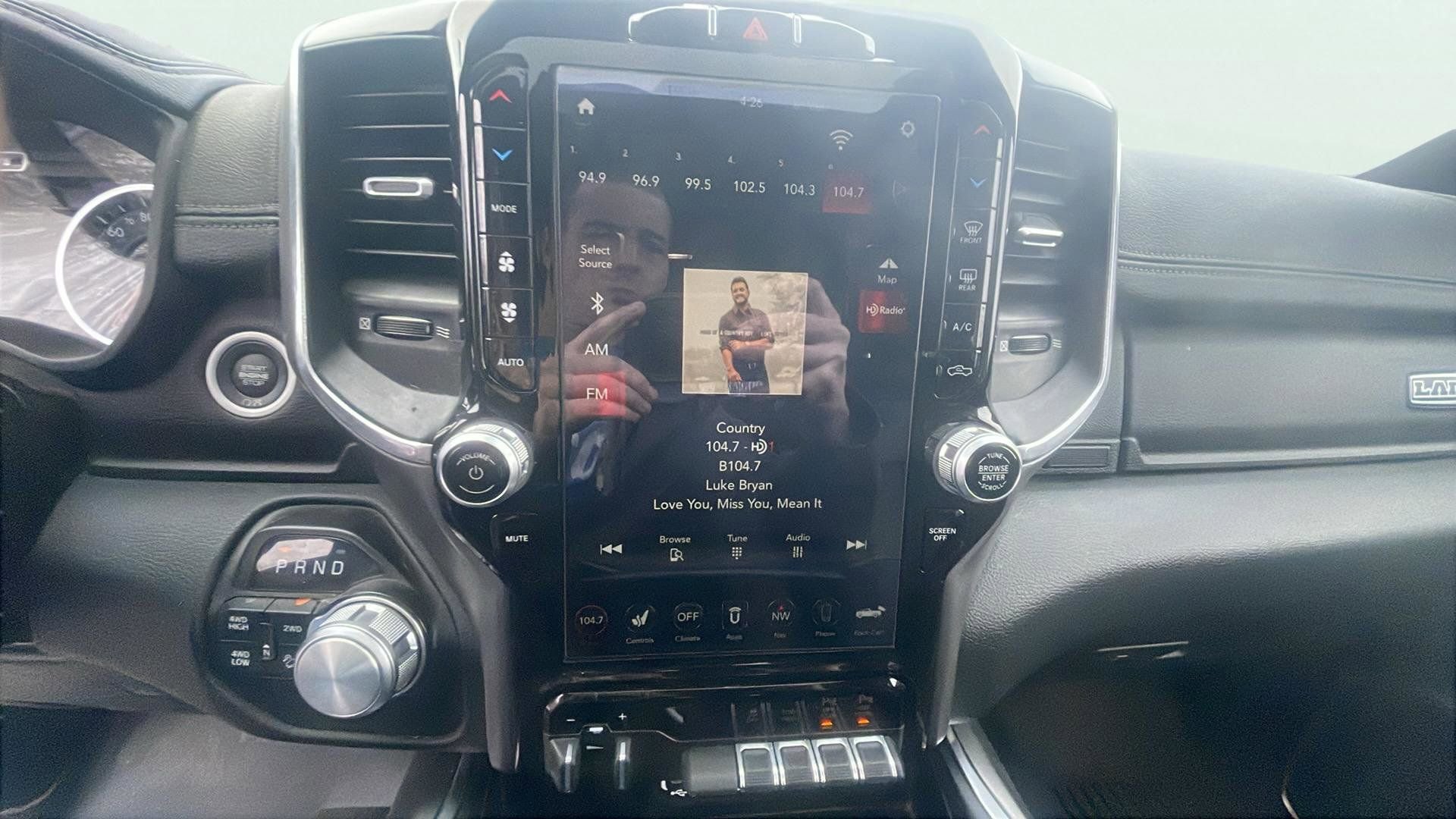 Used 2021 RAM 2500 Laramie w/ Night Edition AWD/4WD image 13