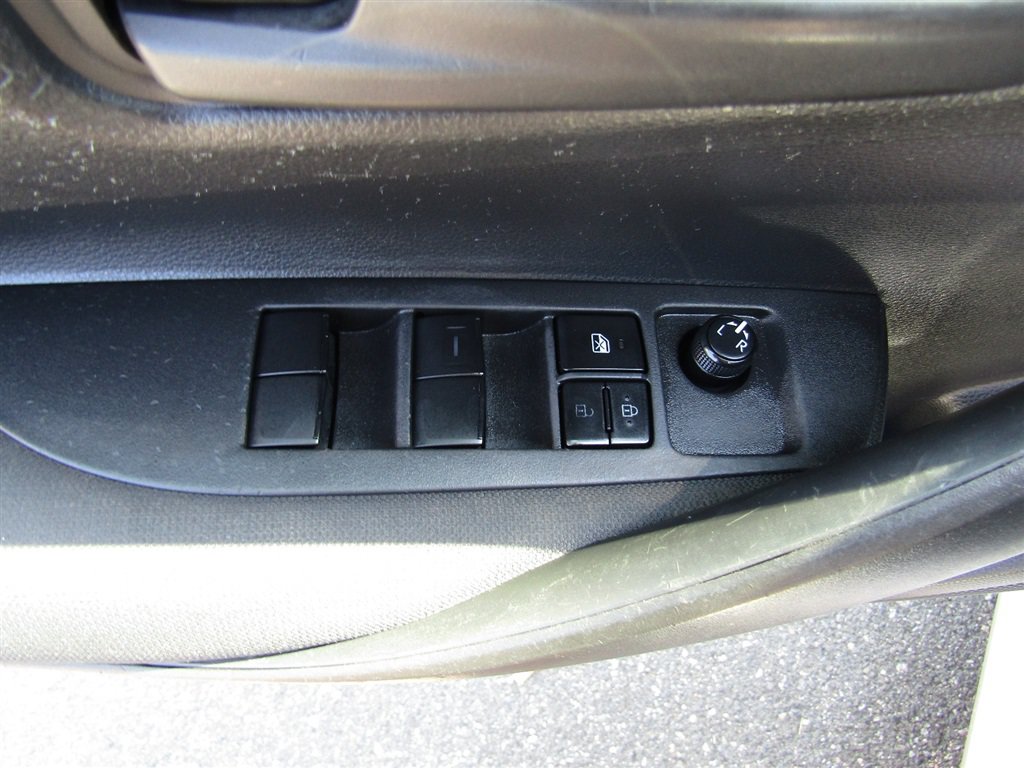Used 2022 Toyota Corolla LE w/ Carpet Mat Package (TMS) FWD image 14