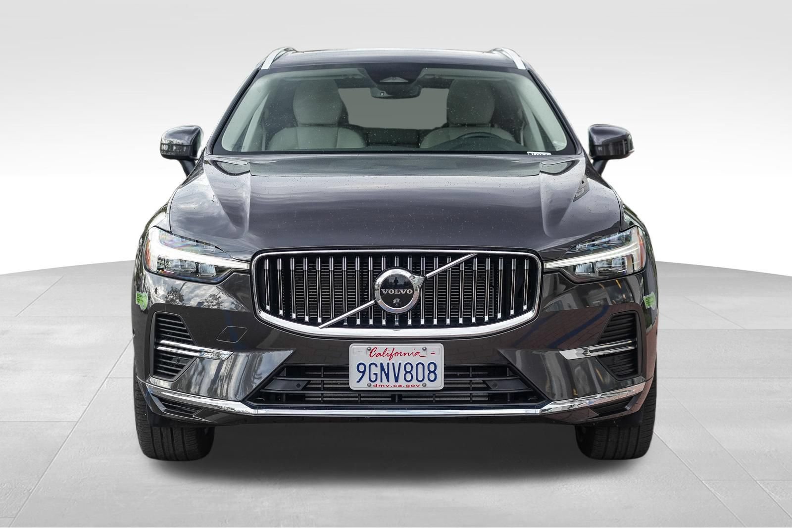 Used 2023 Volvo XC60 T8 Plus AWD/4WD image 5