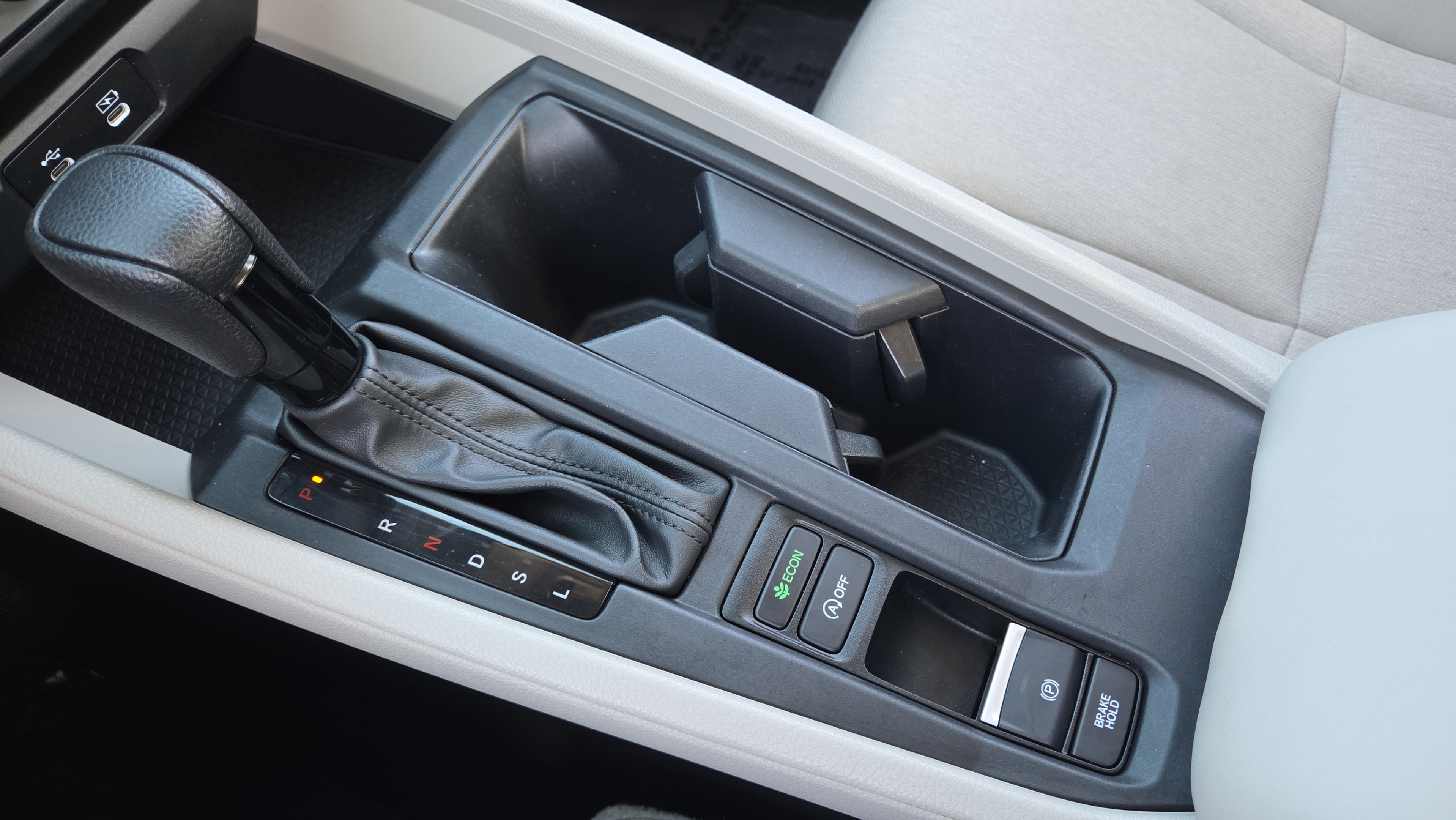 Certified 2024 Honda Accord EX image 32