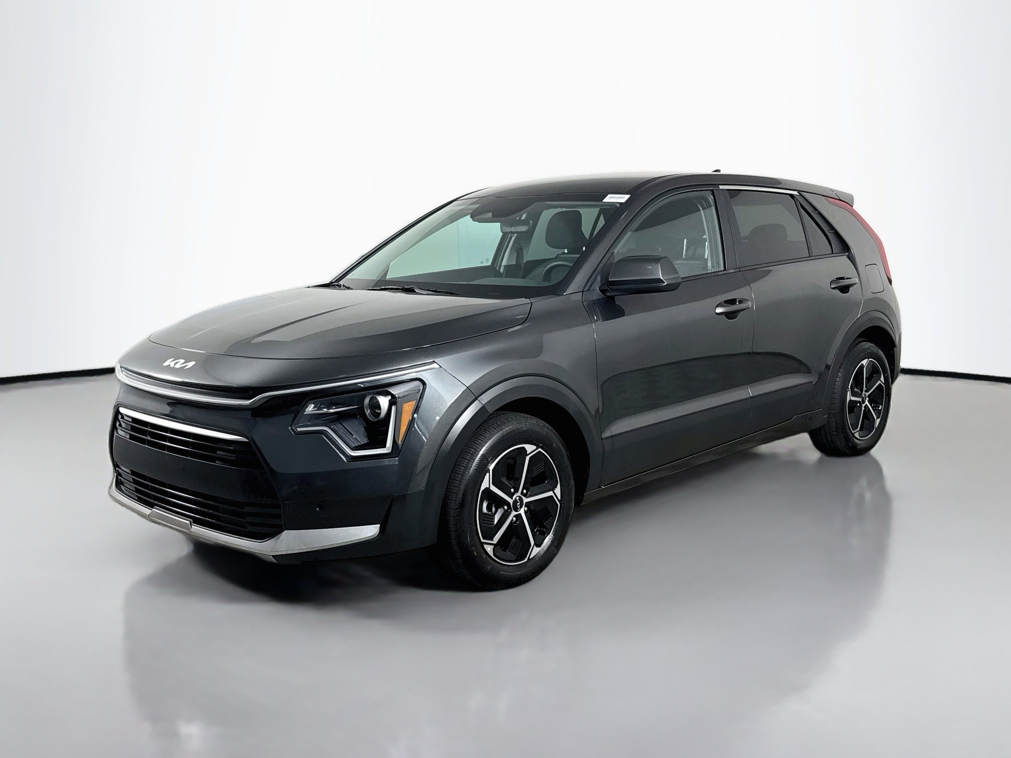 Used 2026 Kia Niro LX FWD image 4