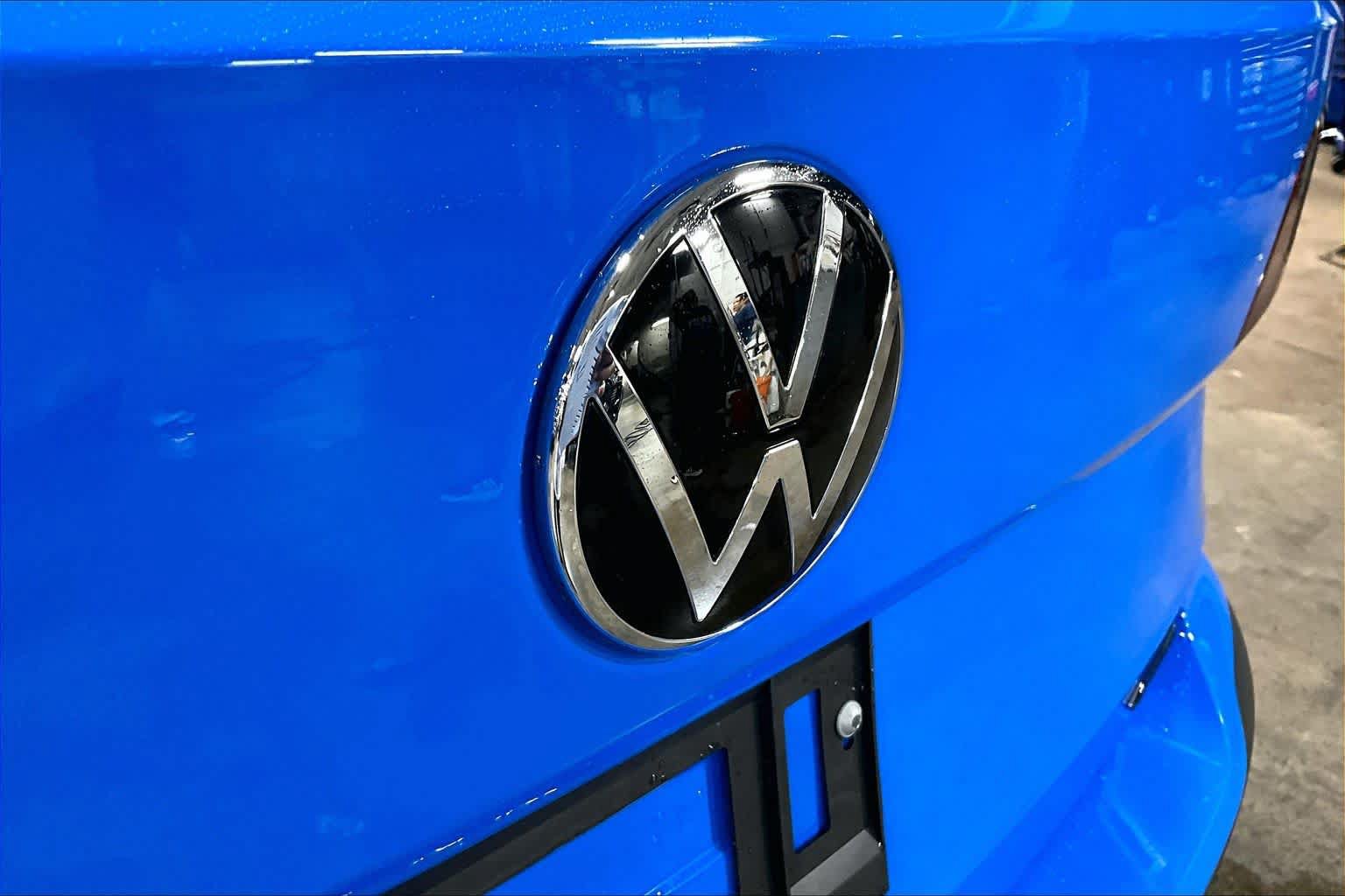Used 2024 Volkswagen Taos SE AWD/4WD image 30
