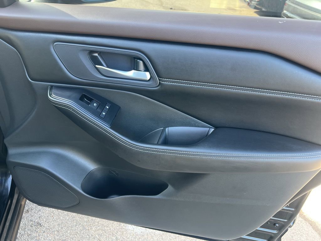 Certified 2023 Nissan Rogue SV w/ SV Premium B Package image 23