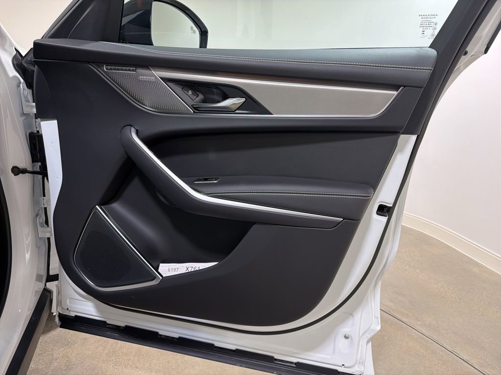 New 2026 Jaguar F-PACE R-Dynamic S image 23