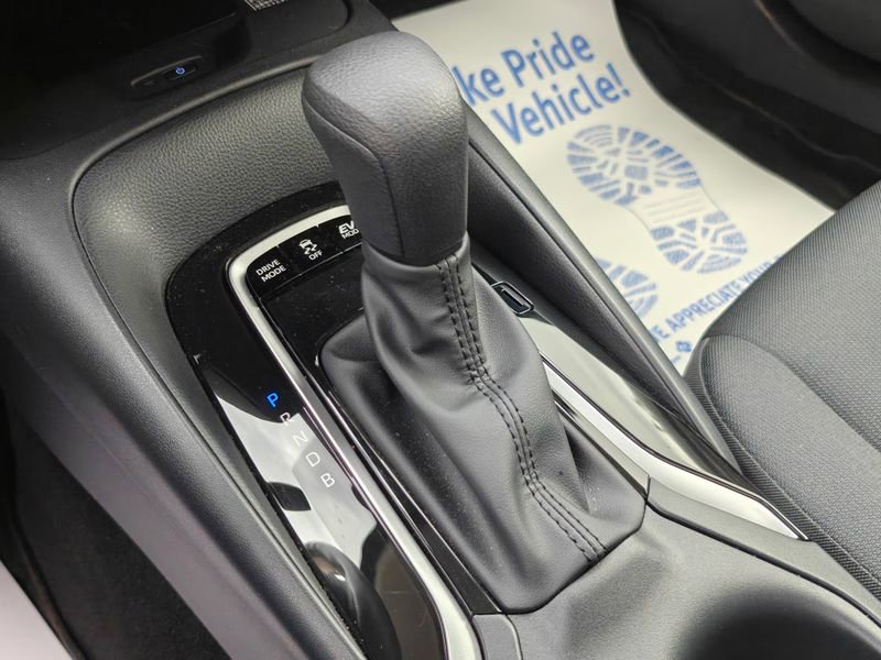 Used 2026 Toyota Corolla LE w/ LE Premium Package image 32