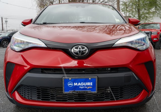 Used 2022 Toyota C-HR FWD image 3
