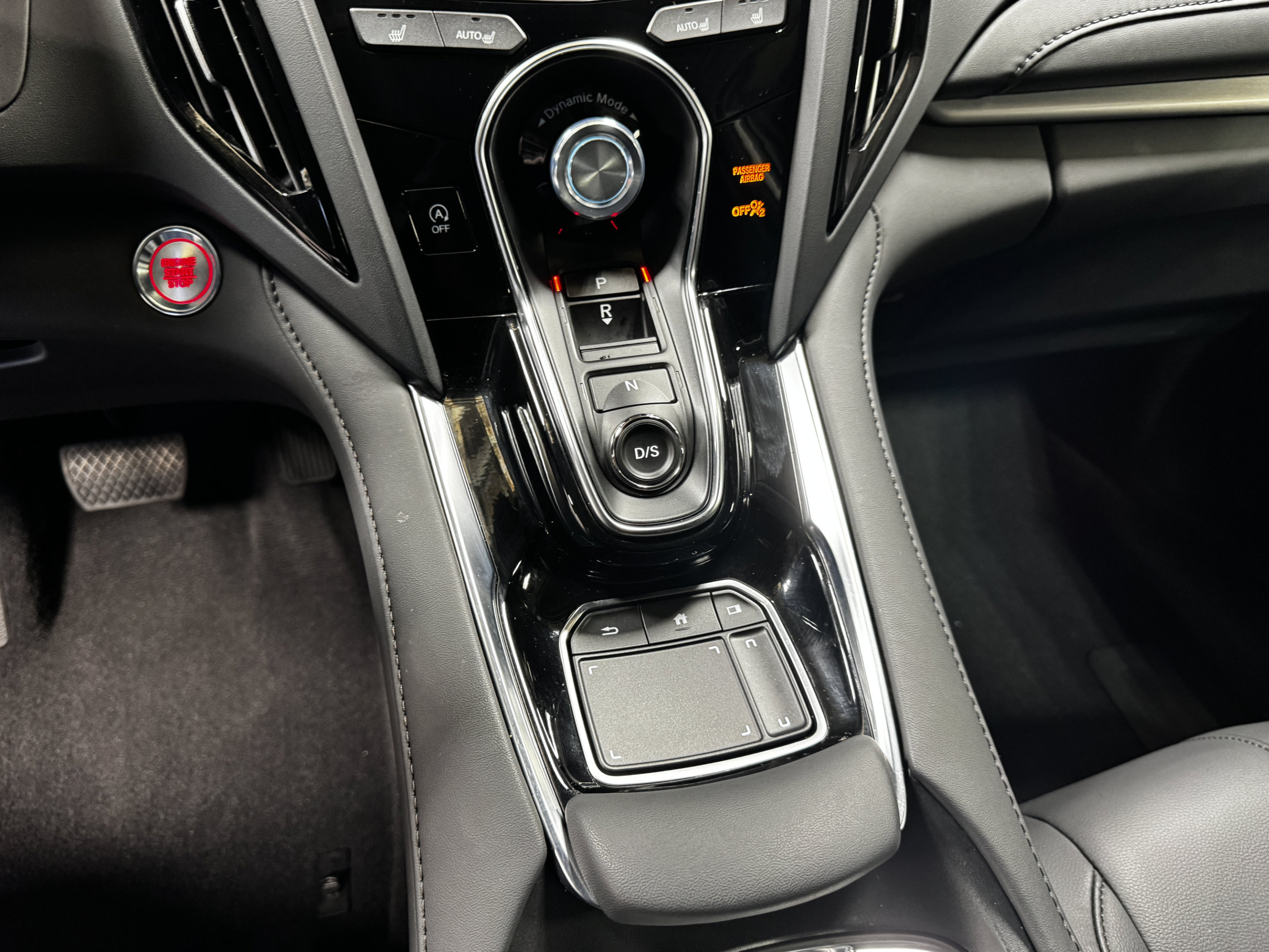 Used 2024 Acura RDX SH-AWD image 30