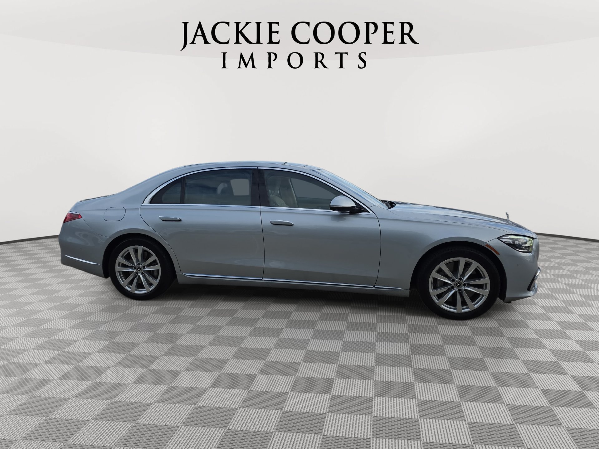 Used 2022 Mercedes-Benz S 500 4MATIC image 4