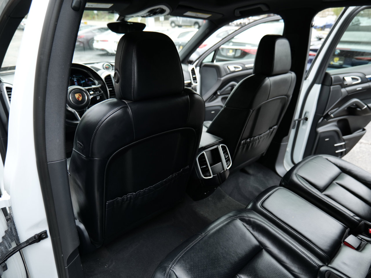 Used 2016 Porsche Cayenne image 49