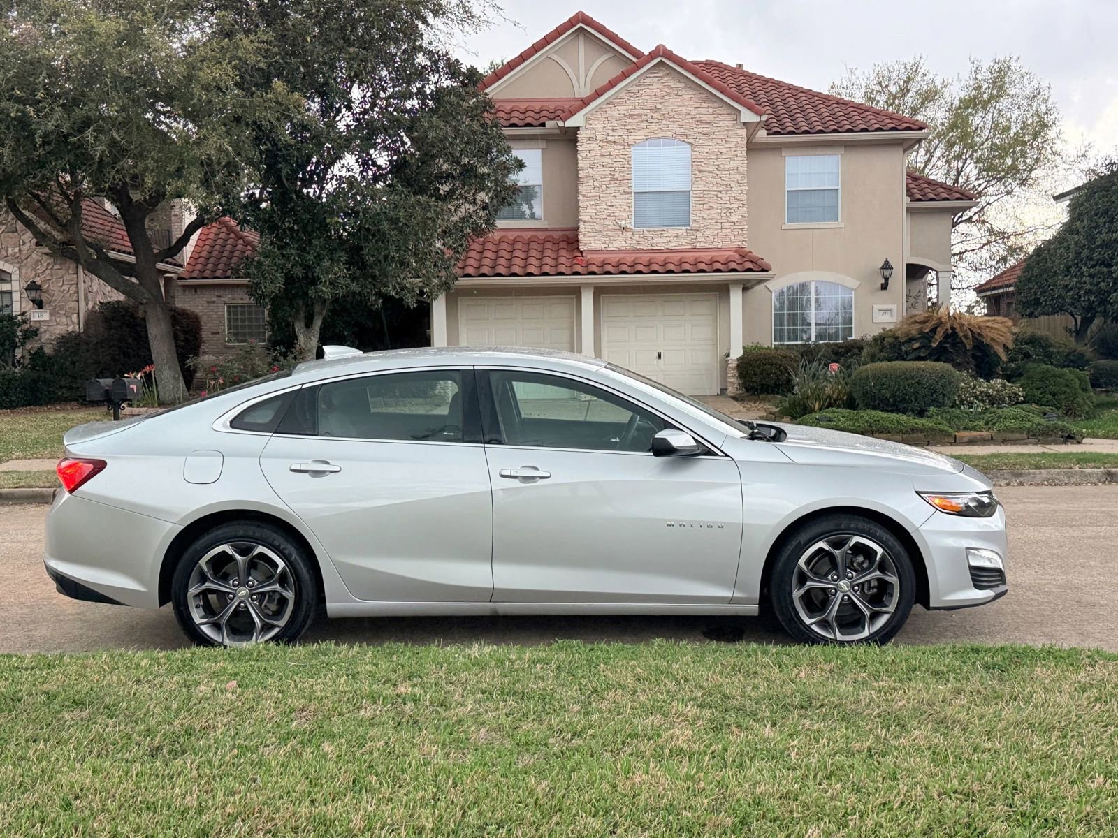 Used 2020 Chevrolet Malibu LT image 6