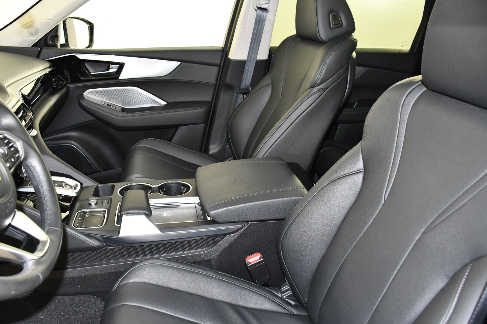 Certified 2024 Acura MDX SH-AWD image 38
