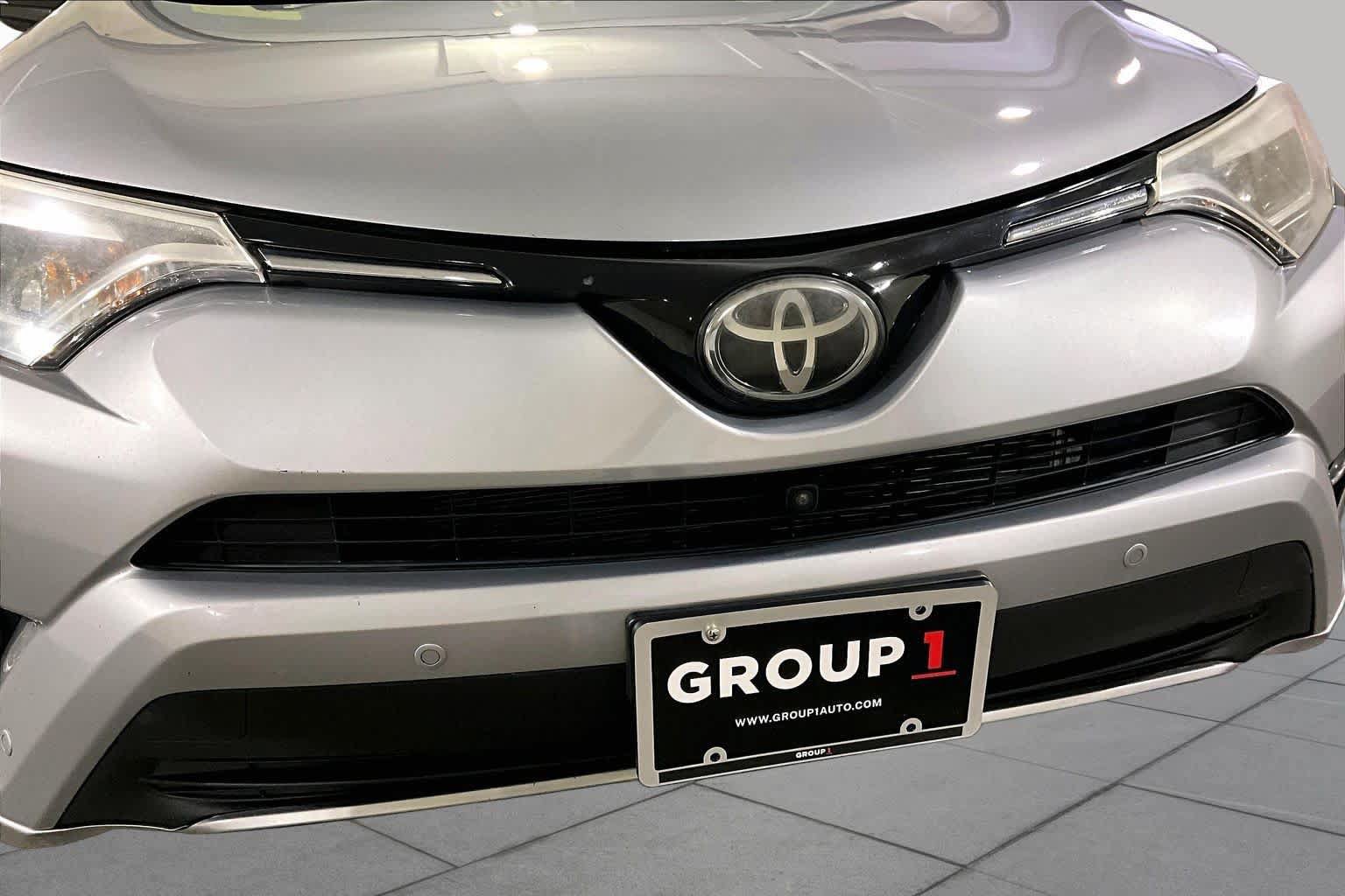 Used 2017 Toyota RAV4 Platinum w/ All Weather Liner Package AWD/4WD image 31