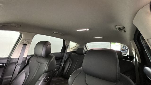 Used 2025 Genesis GV80 2.5T Standard AWD/4WD image 12