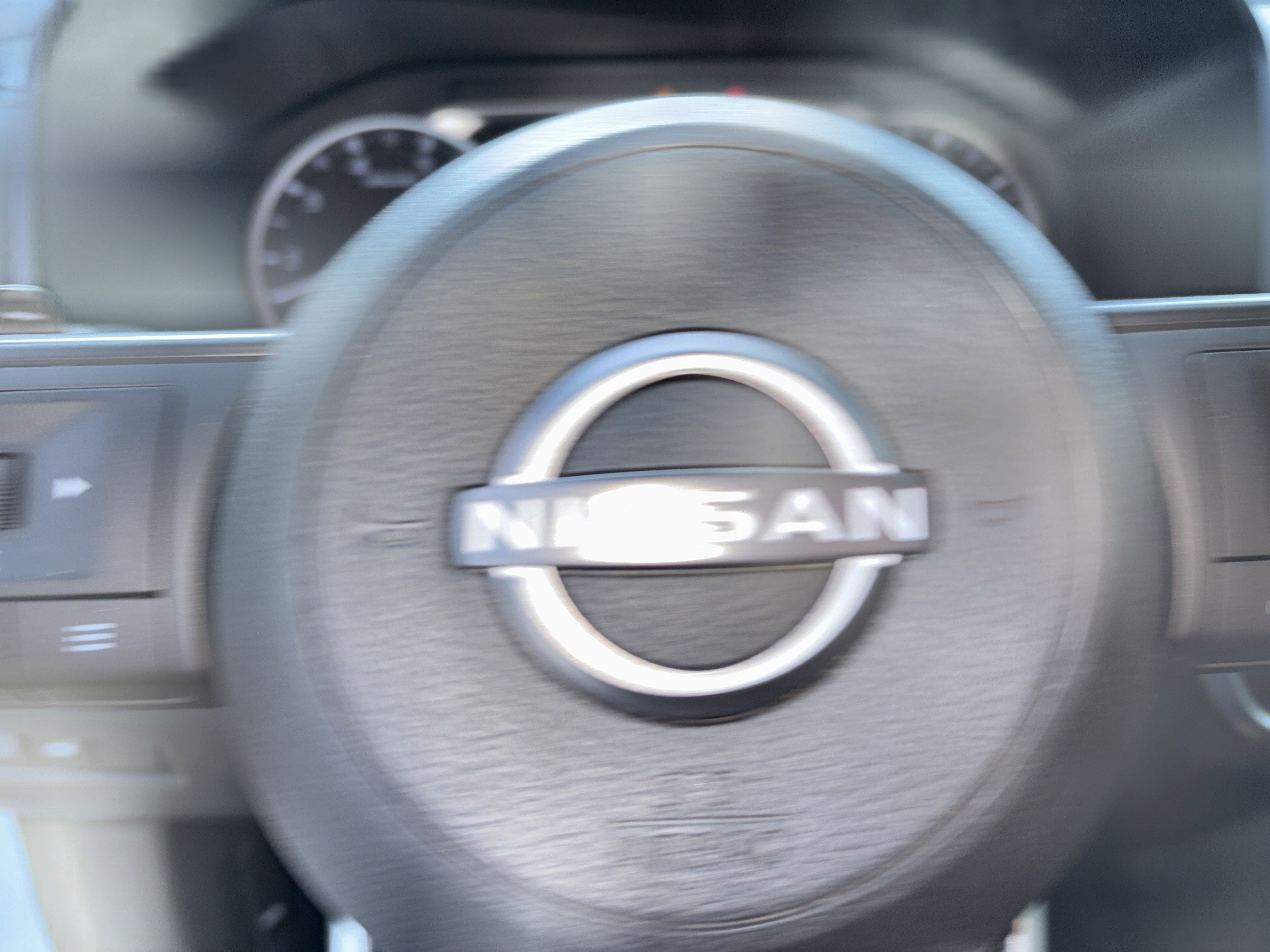 Used 2024 Nissan Rogue SV AWD/4WD image 18
