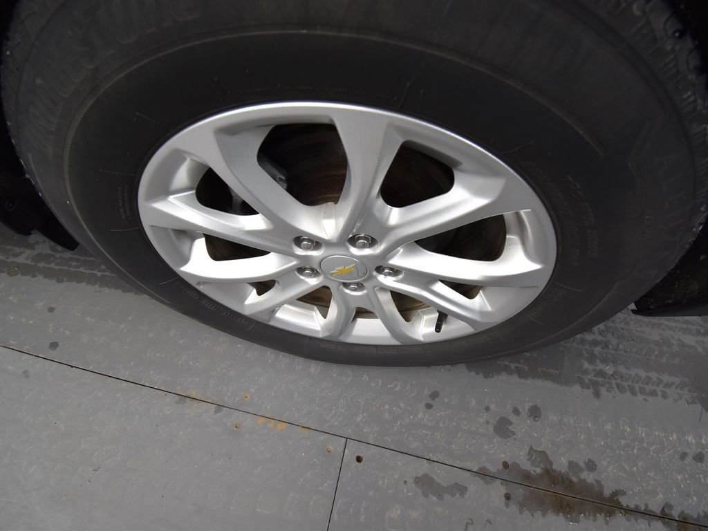 Used 2021 Chevrolet Equinox LS w/ LS Convenience Package image 9