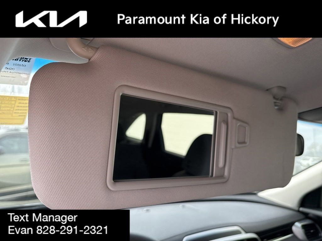 Used 2019 Kia Sorento LX image 29