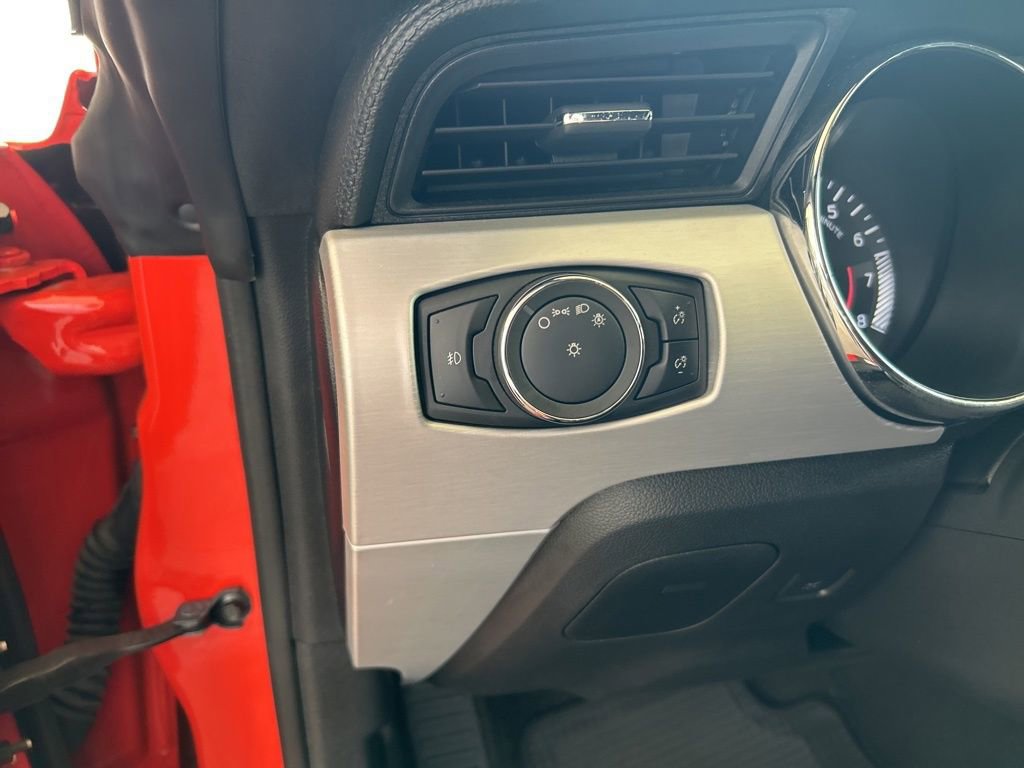 Used 2015 Ford Mustang GT Premium RWD image 33