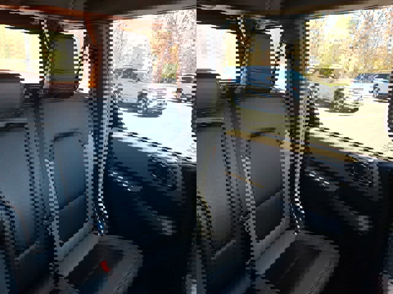 Used 2022 Ford Bronco Wildtrak image 14