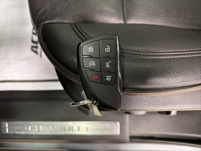 Used 2022 Chevrolet Suburban RST w/ Luxury Package image 35