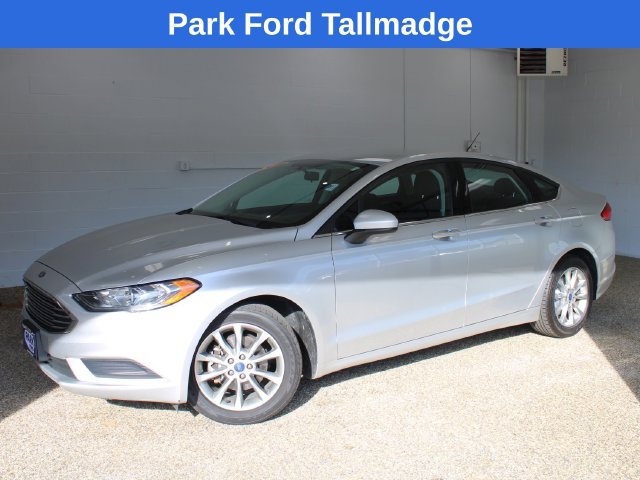 Used 2017 Ford Fusion SE