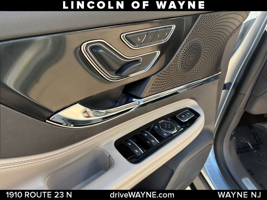 Certified 2024 Lincoln Corsair AWD w/ Equipment Group 101A image 13