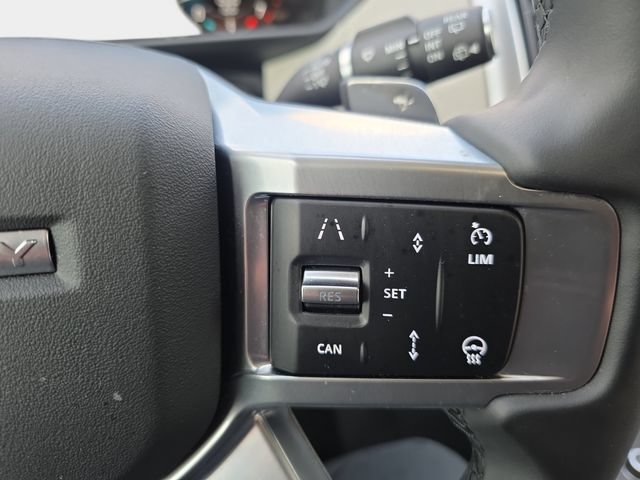 Used 2025 Land Rover Discovery S AWD/4WD image 22