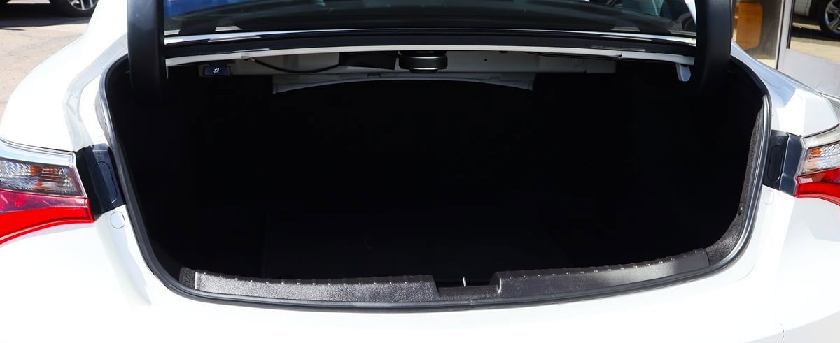 Used 2019 Acura ILX w/ Premium Package FWD image 24