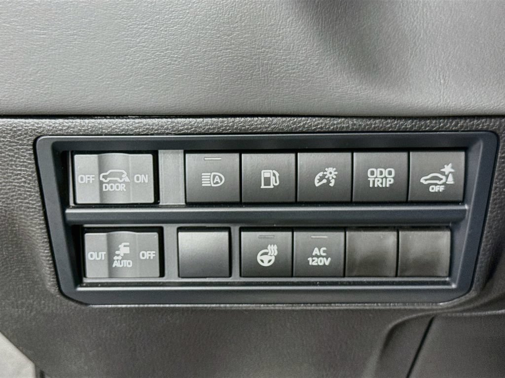 Used 2026 Toyota Sequoia Capstone AWD/4WD image 10