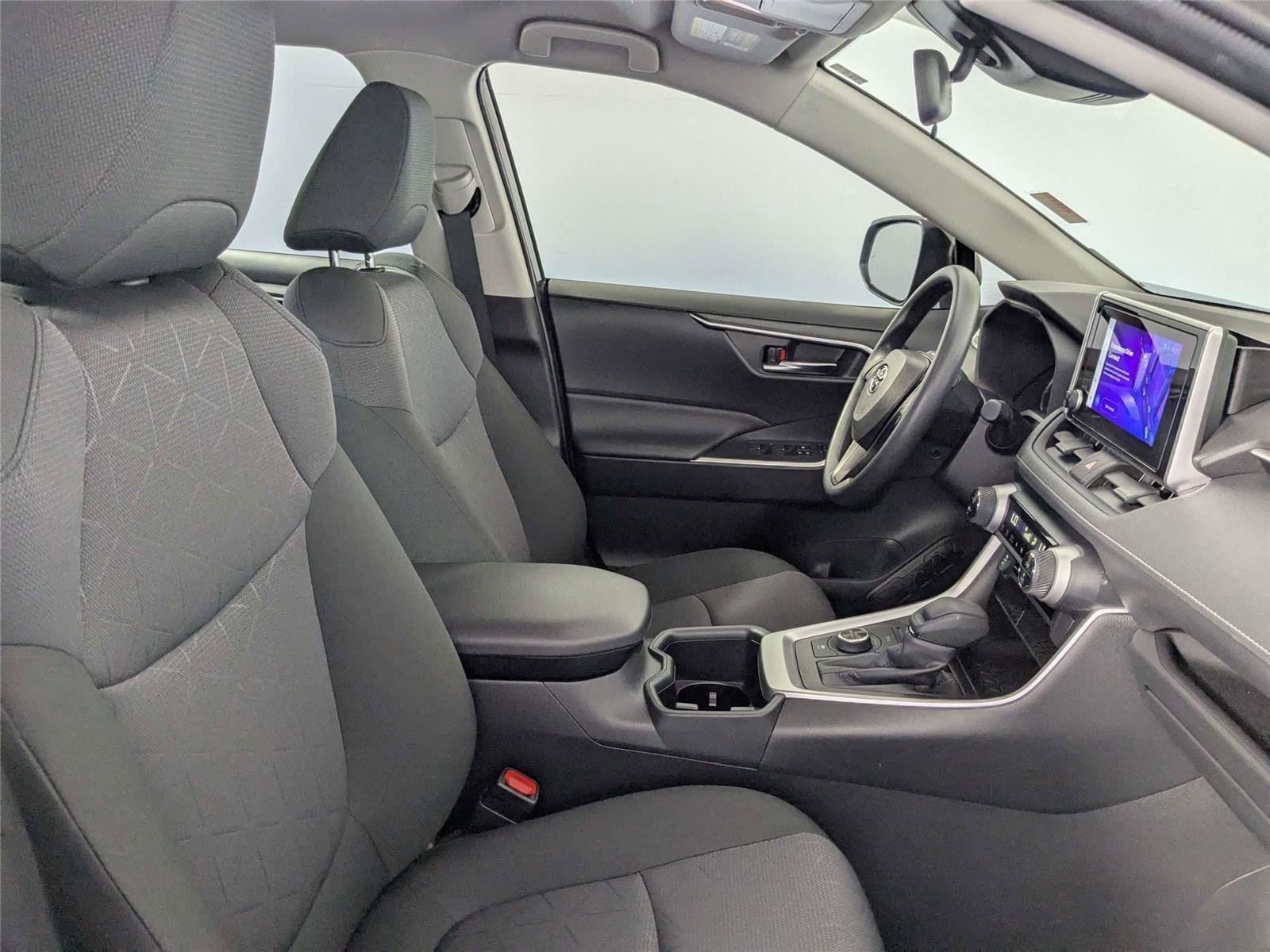 Certified 2025 Toyota RAV4 XLE AWD/4WD image 32