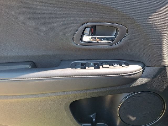 Used 2019 Honda HR-V Sport image 12