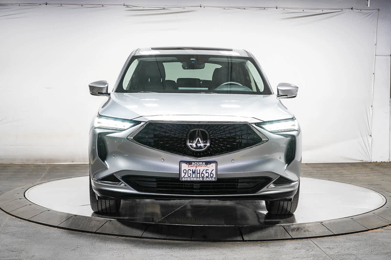 Used 2023 Acura MDX SH-AWD w/ Technology Package image 3
