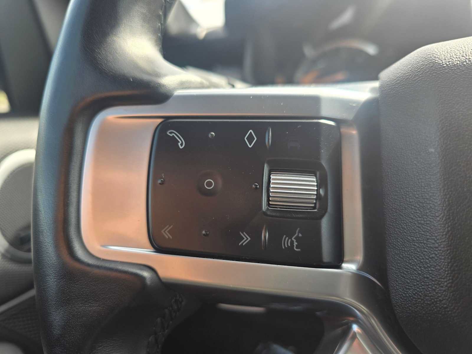Used 2023 Land Rover Discovery S R-Dynamic AWD/4WD image 35