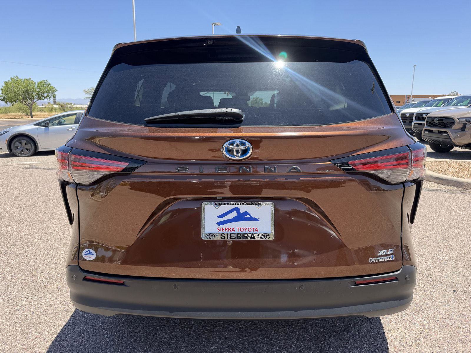 Used 2021 Toyota Sienna XLE FWD image 5