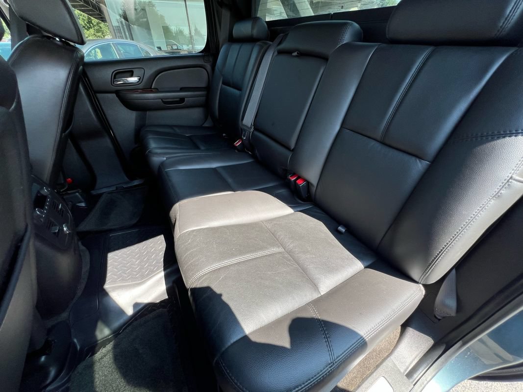 Used 2008 Chevrolet Avalanche LTZ w/ LTZ Preferred Equipment Group AWD/4WD image 18