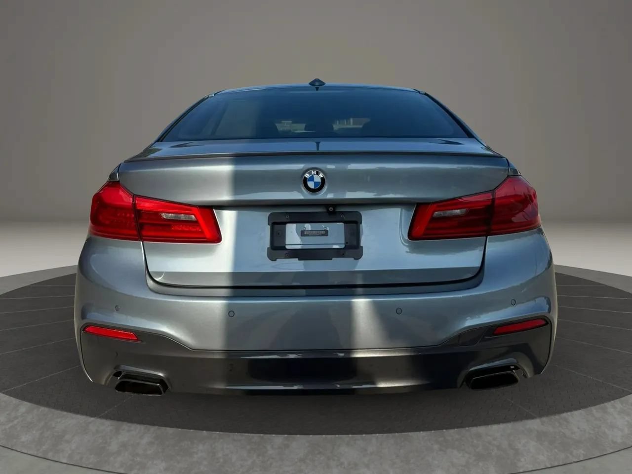 Used 2018 BMW 540i RWD image 5